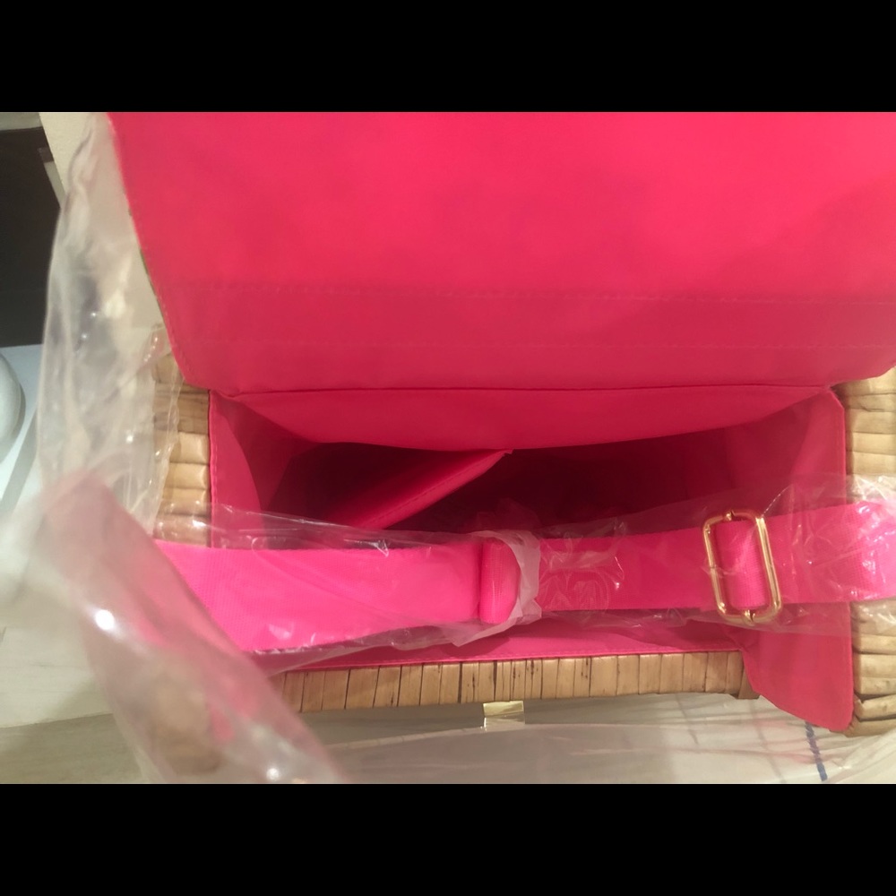 Wine an wine glass basket